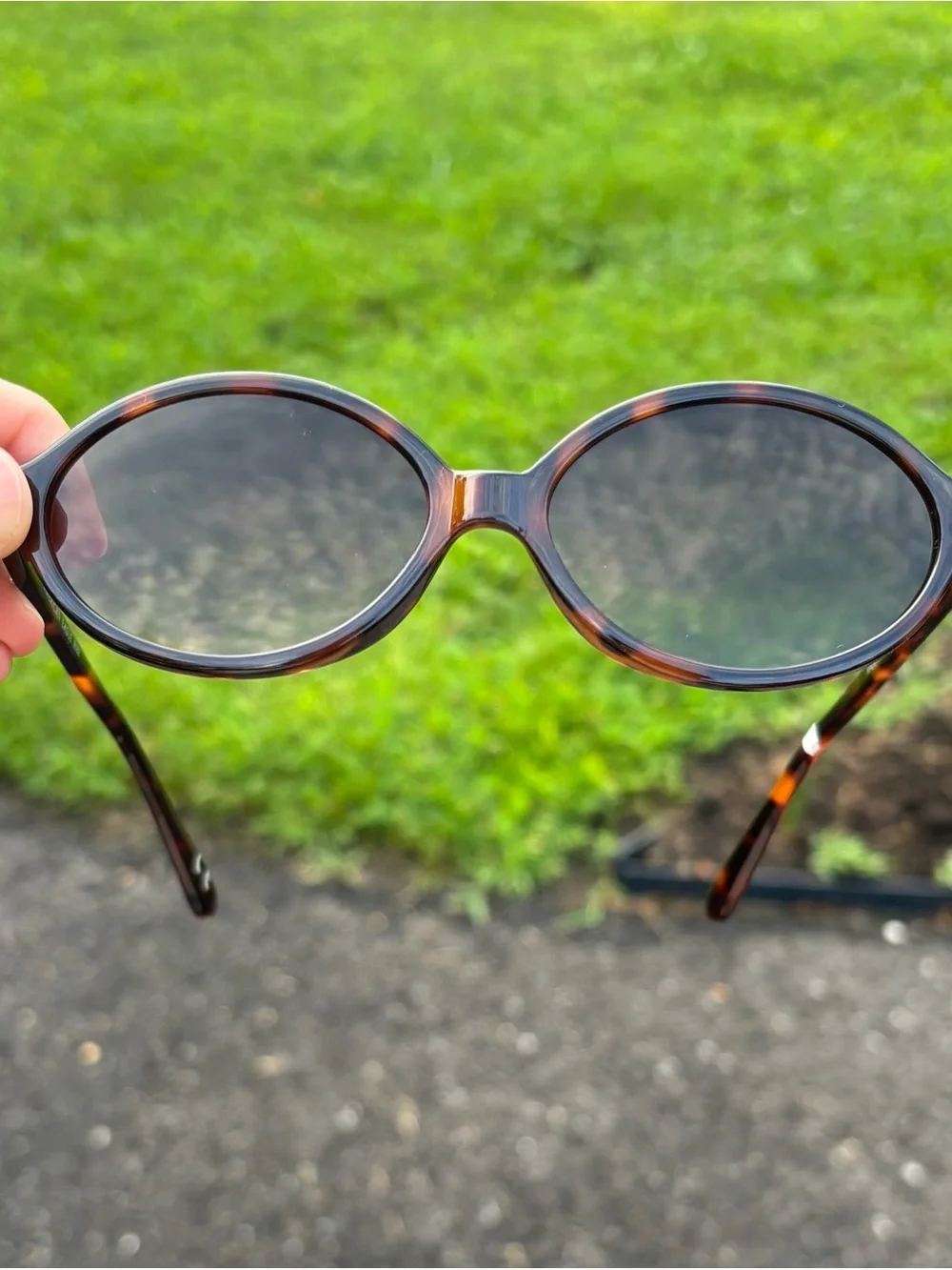 American Eagle skinny oval sunglasses